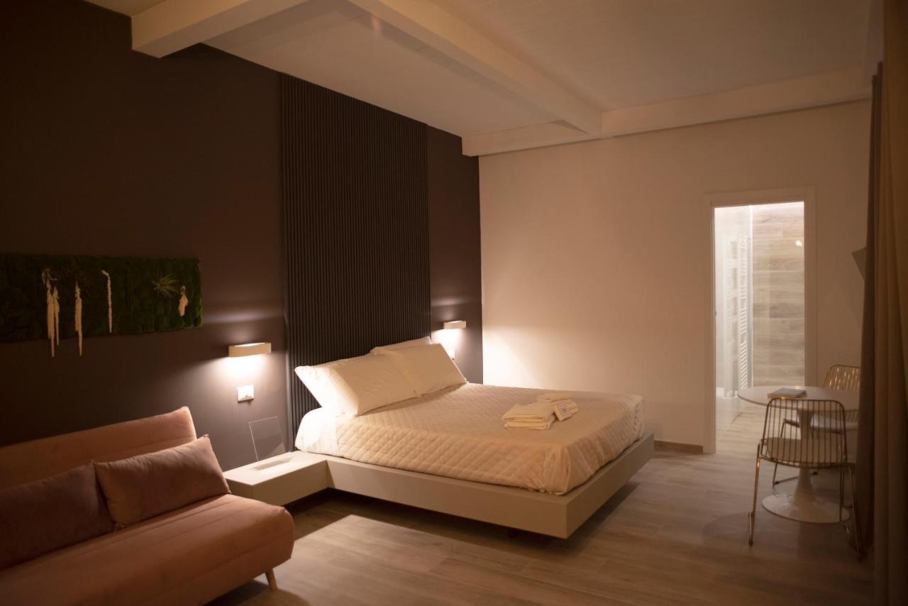 House Room Civico 56 Crotone Exterior photo