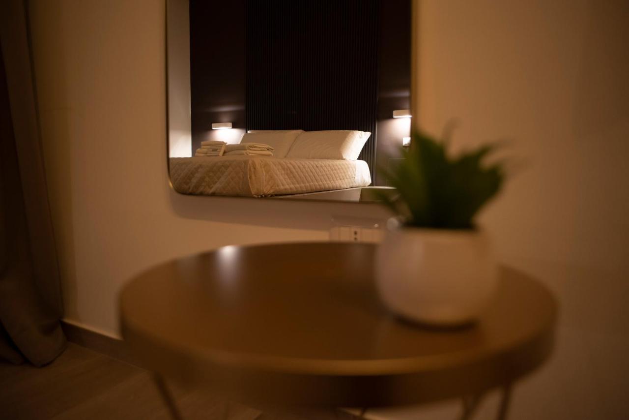 House Room Civico 56 Crotone Exterior photo