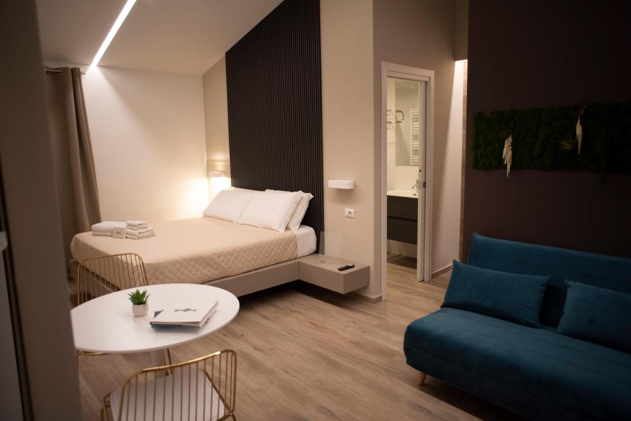 House Room Civico 56 Crotone Exterior photo