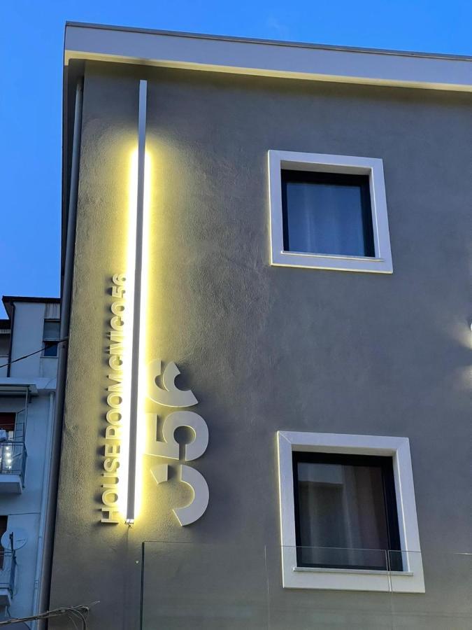 House Room Civico 56 Crotone Exterior photo